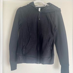 Lululemon sweatshirt